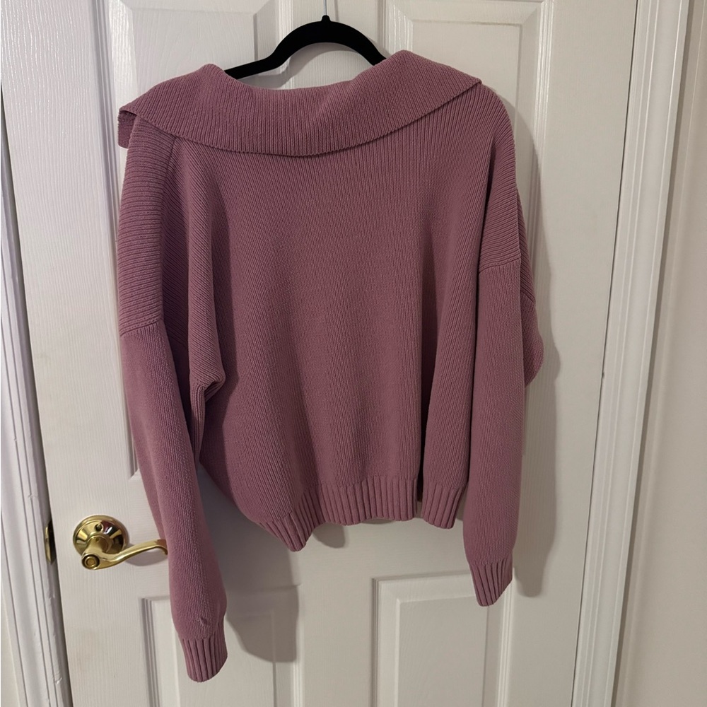 Abercrombie & Fitch Mauve V-Neck Sweater - Picture 2 of 2